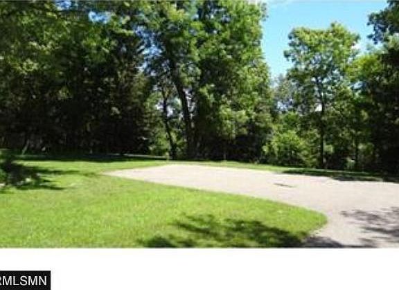 5th image of 145 Elm Dr