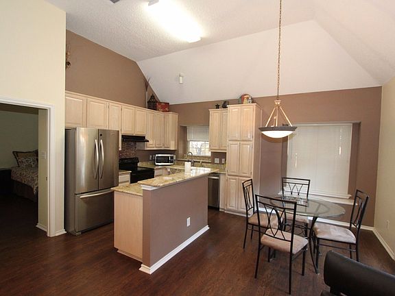 4th image of 4168 Place Ln #1