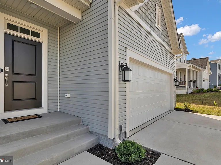 131 Thornton Way — Photo 6