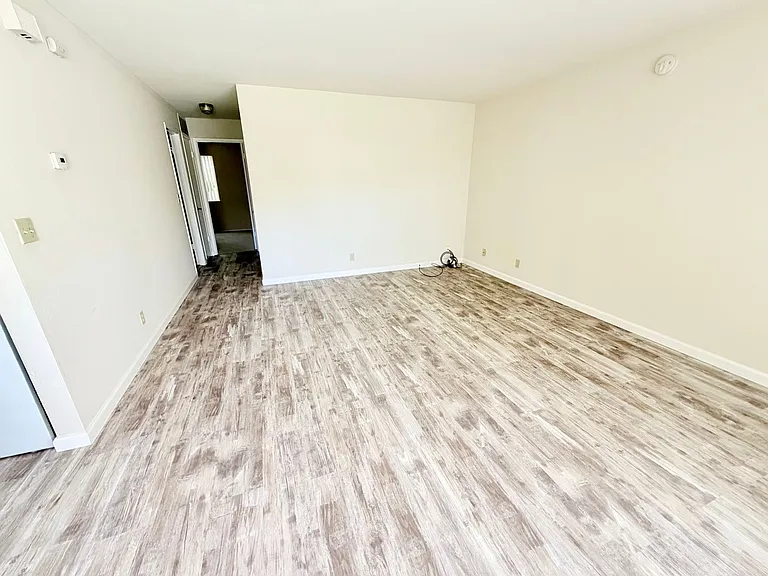 3727 Peacock Court — Photo 2