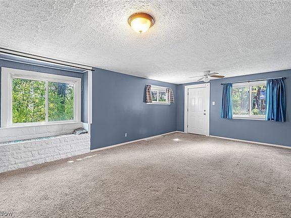 3rd image of 168 Killian Rd