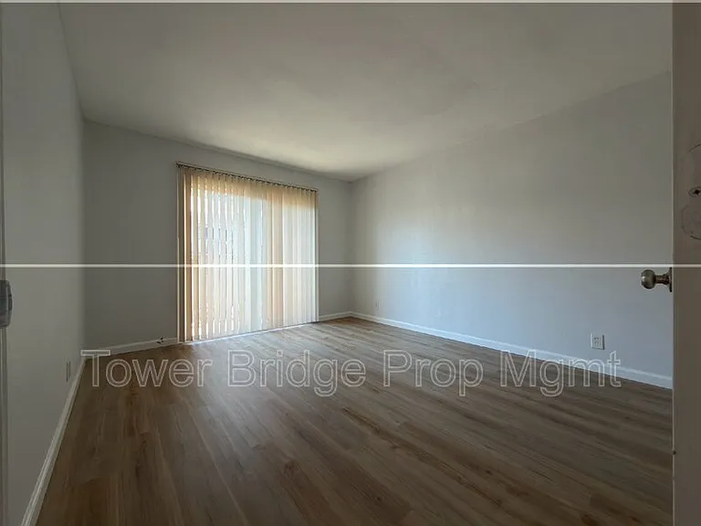 1724 Wright St #2 — Photo 9