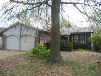 3694 Woodpath Dr photo 1