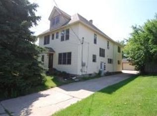 N91W16303 Pershing Ave, Menomonee Falls, WI 53051