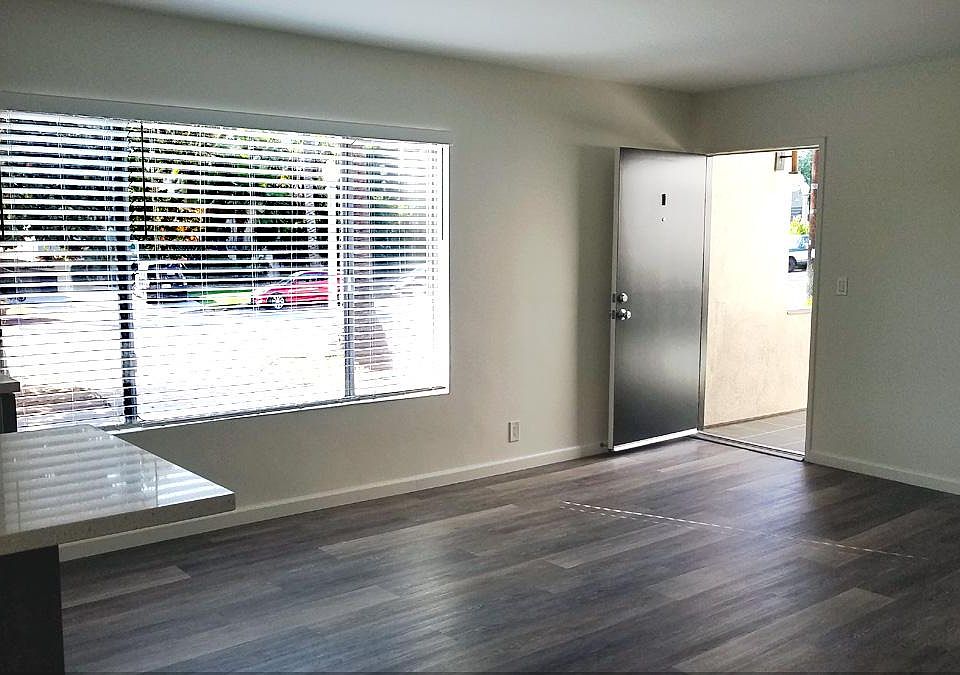 1st image of 2036 N Beachwood Dr