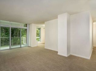 7909 Belle Point Dr, Greenbelt, MD 20770