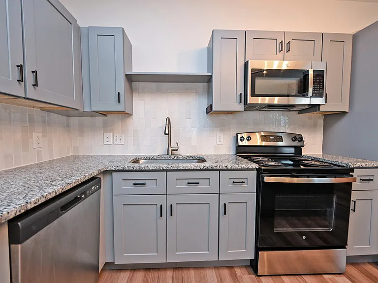 2226 Kemper Ln #3 — Photo 7