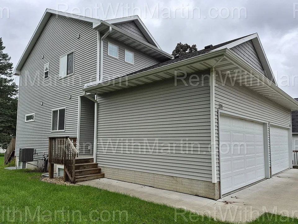 214-216 N Francis St