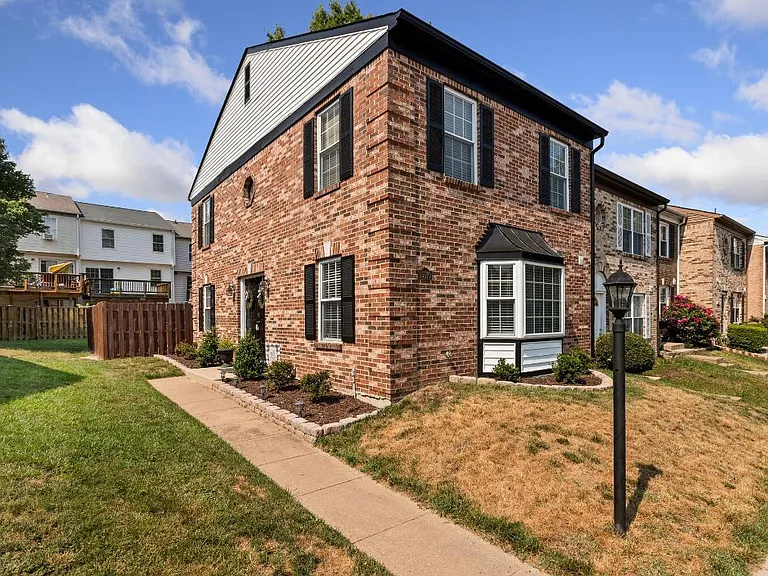 15570 Traverser Ct — Photo 1