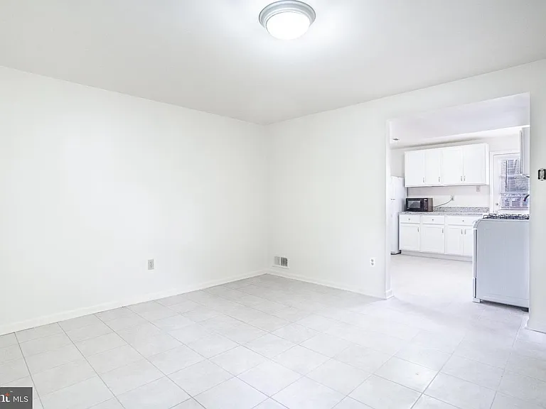 4510 Washington Blvd #B1 — Photo 8