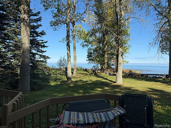 4th image of 7748 N Pointe Dr