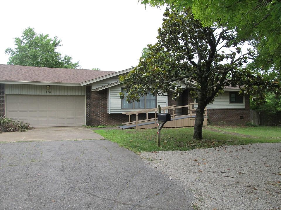 1st image of 726 Christmas Ln