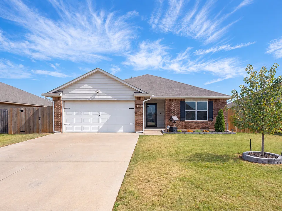 1020 S Blackjack Ln
