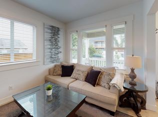 1023 N Jarrett St APT A, Portland, OR