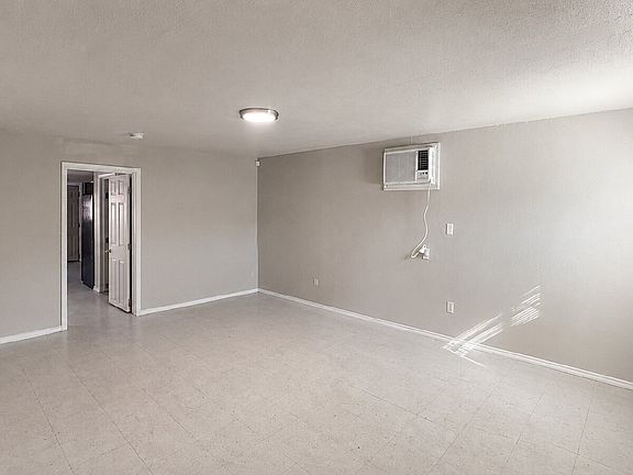 3rd image of 802 Alametos St #B
