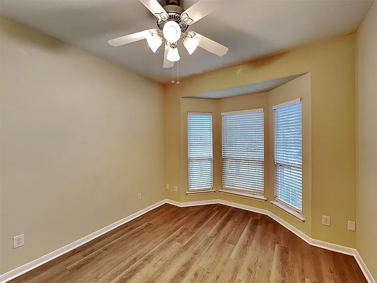 10923 Tattershall Ln — Photo 17