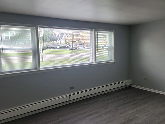 3rd image of 2846 N 75th Ave