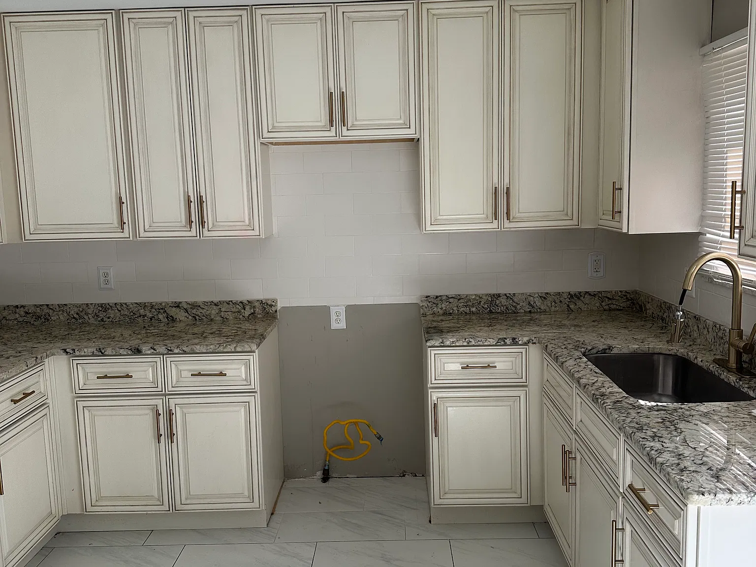 18252 Brohl St — Photo 4