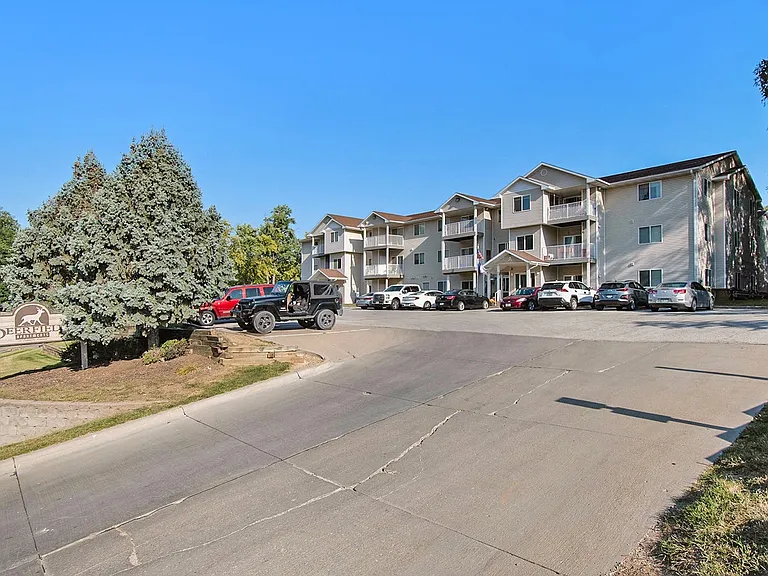 Deerfield Apartments Council Bluffs — Photo 16
