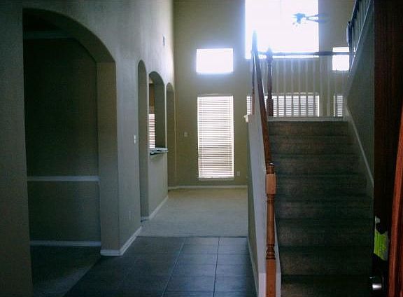 3rd image of 109 S Lynnwood Trl