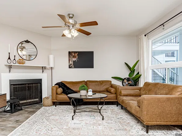 3330 Willard St APT 403, Baton Rouge, LA 70802