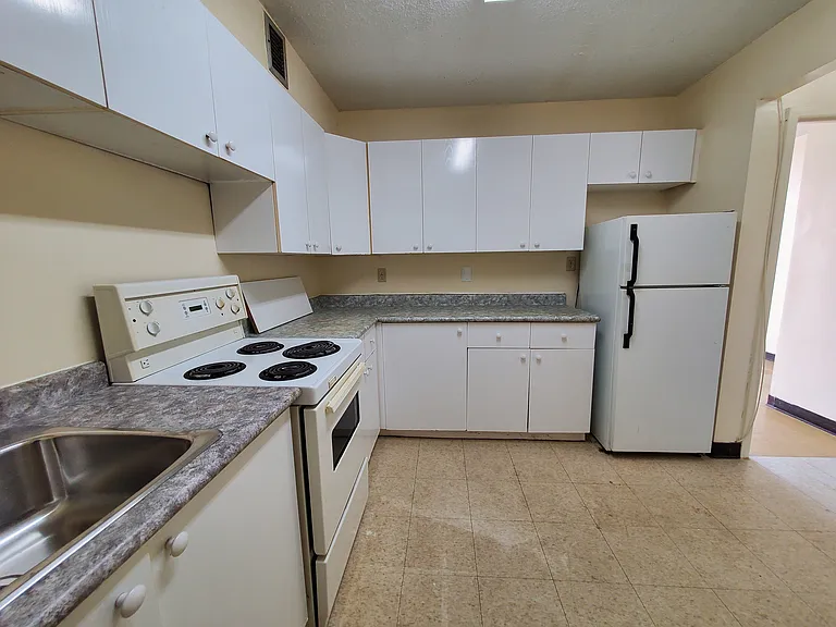401 Princess St — Photo 23