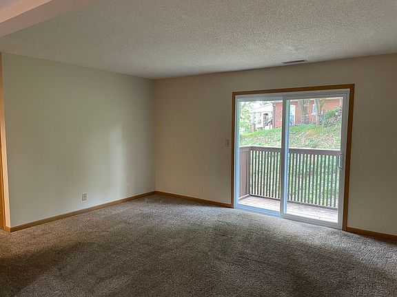 4th image of 1510 Chicago Ave #7