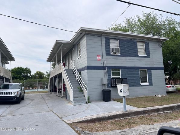 232 Chelsea St #B1