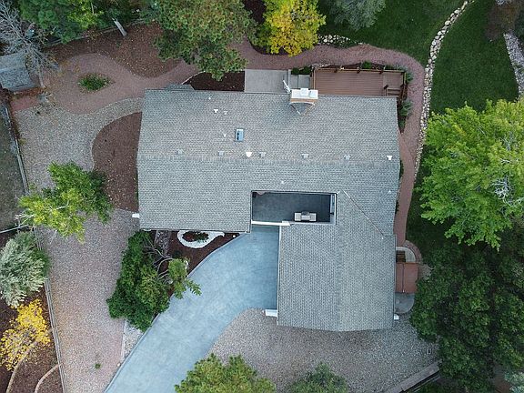 4th image of 680 Blackhawk Dr