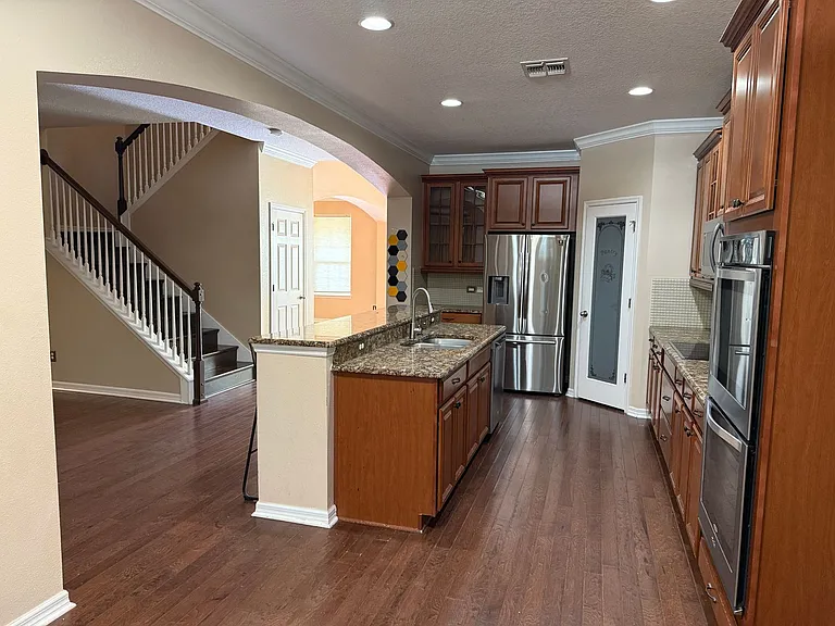2478 Linkwood Ave — Photo 6
