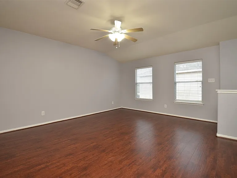 2707 Roaring Oaks Ln — Photo 18