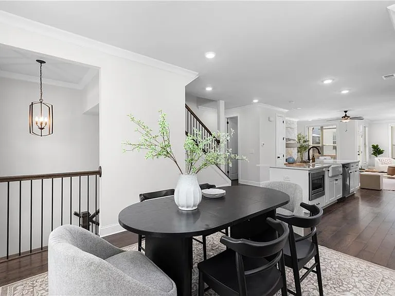 301 Marlowe Aly — Photo 7