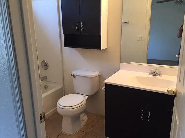 5 bed, 1847 sqft, $4,100 — Photo 4