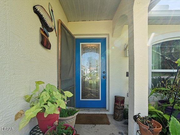 4th image of 25 Pittson Ln