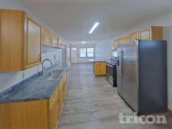 5th image of 2144 Sherwood Ave