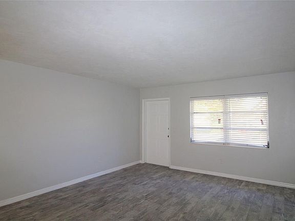 4th image of 6377 Gateway Ave #6377