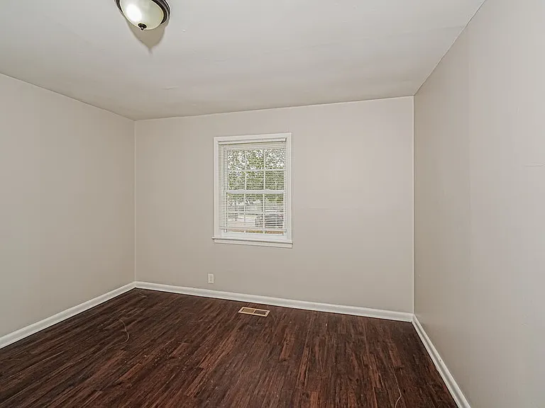 1116 Hayes Rd — Photo 14