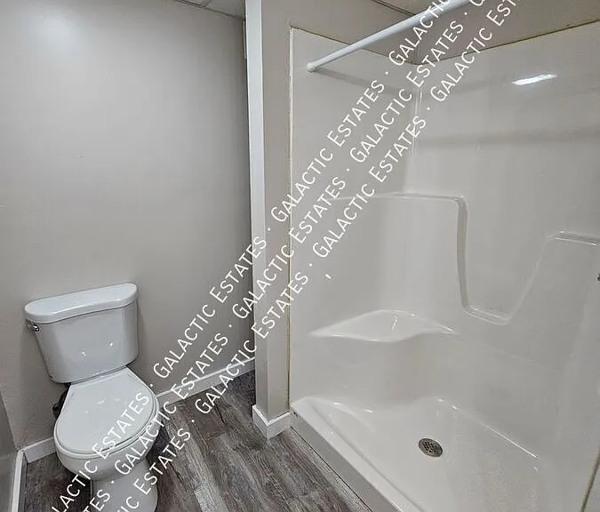 155 Beech St #1R — Photo 5