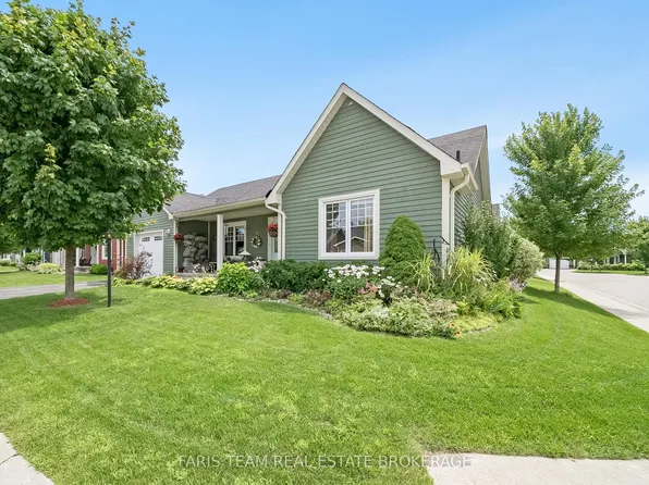 1 Bay Moorings Blvd, Penetanguishene, ON L9M 0A4