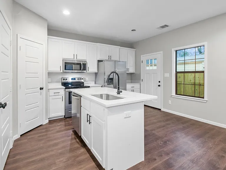 Bryson Ave — Photo 2
