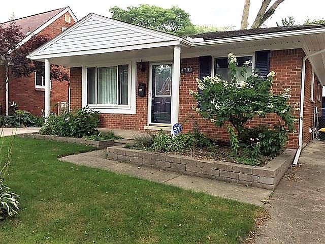 1st image of 4702 Groveland Ave
