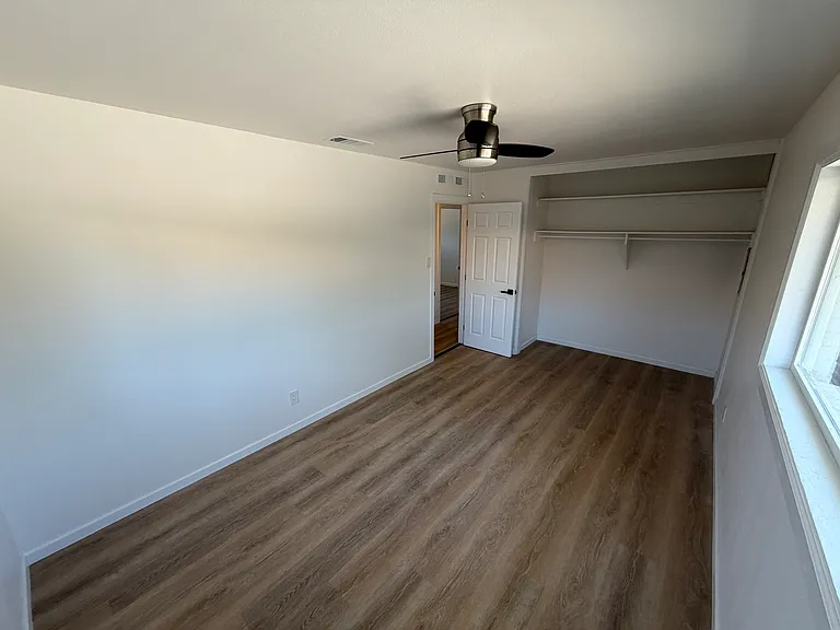 1717 S Washington Ave — Photo 8