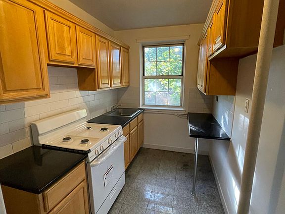 5th image of 13528 77th Ave #16E