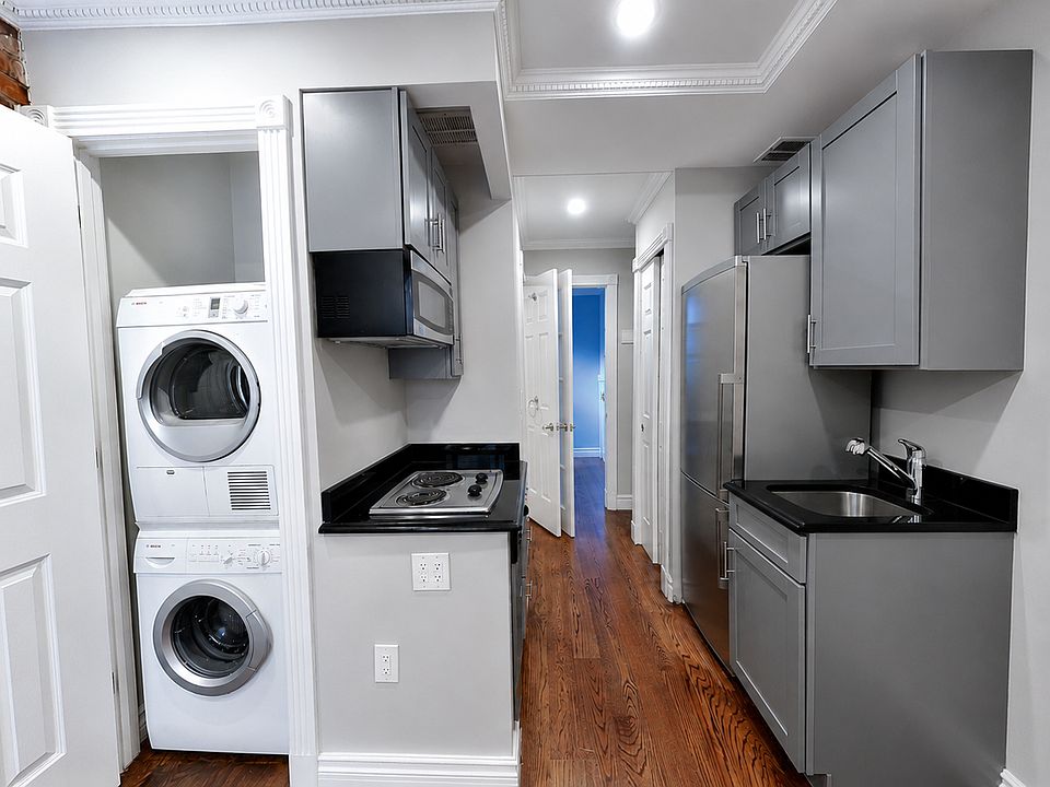 1st image of 439 W 50th St Unit 1WR
