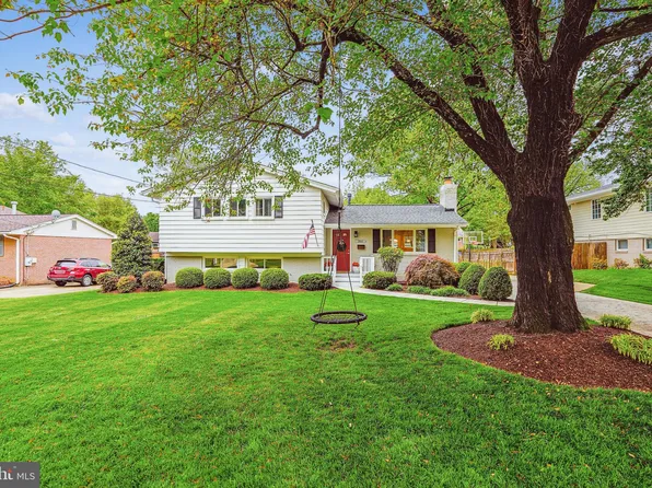 3511 Brookwood Dr, Fairfax, VA 22030