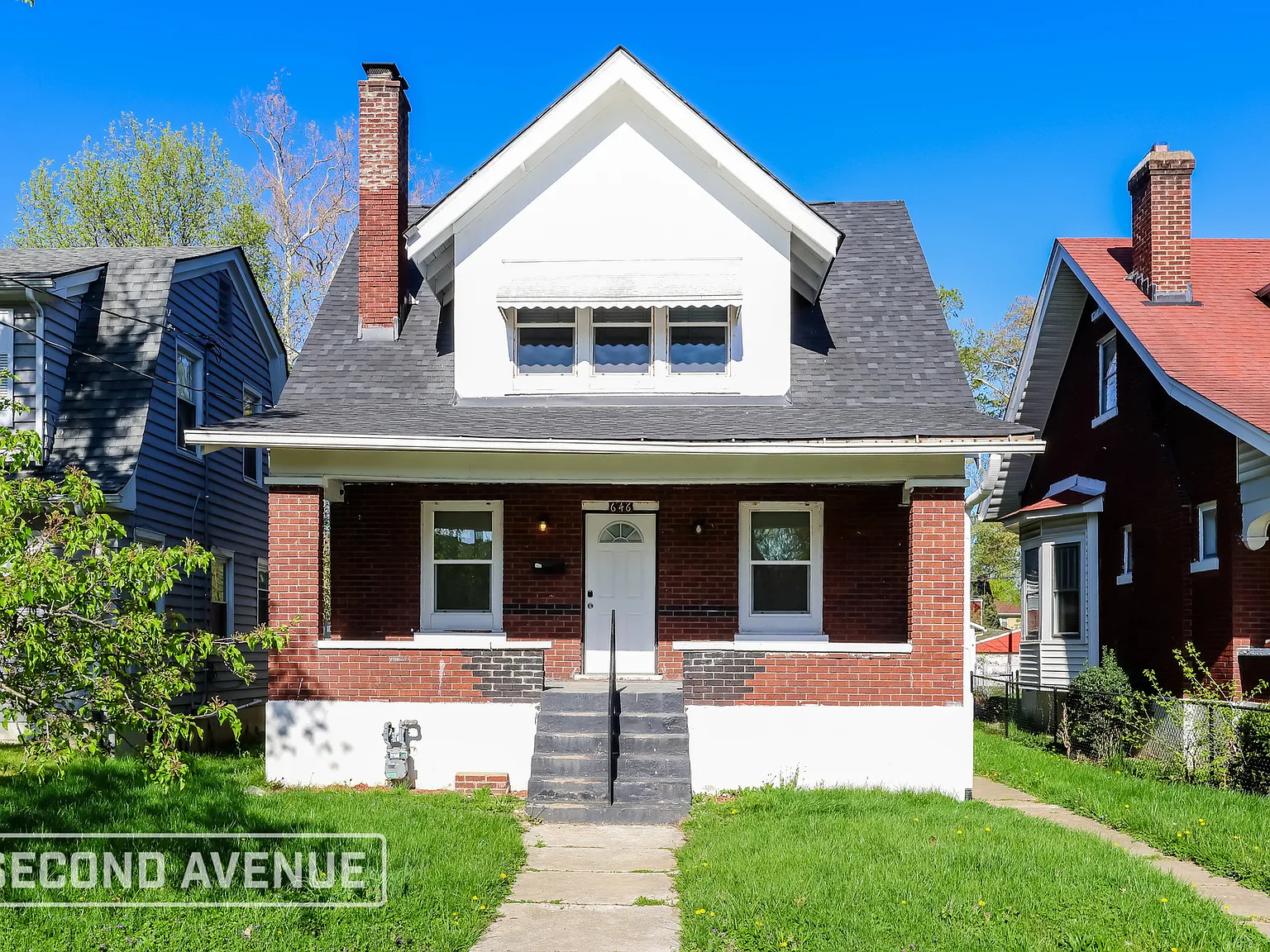 3 bed, 2.0 bath, 1962 sqft, $1,089 — Photo 1