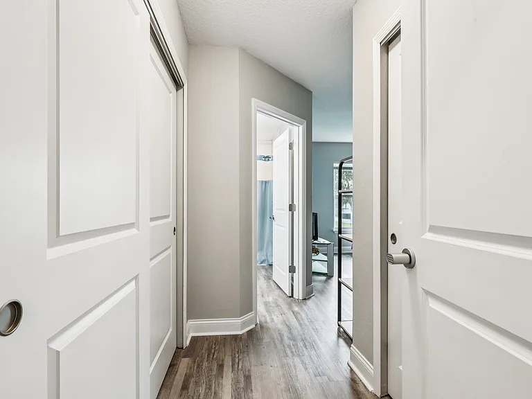 1108 Fox Lake Dr — Photo 25