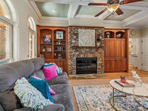 4th image of 6324 Pumpernickel Ln