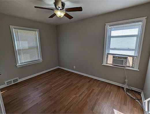 4th image of 441 Plaza Ave