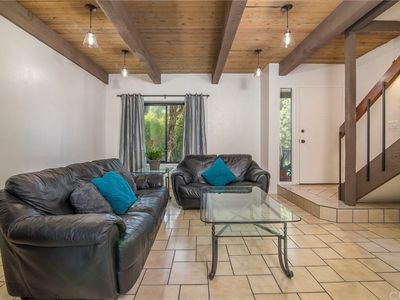 536 S Flower Cir, Orange, CA, 92868